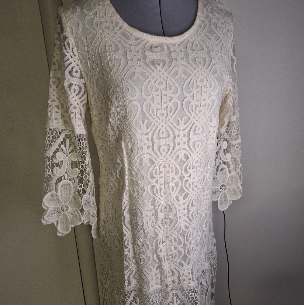 J Gee Beautiful White Lace Midi Dresss Size Med